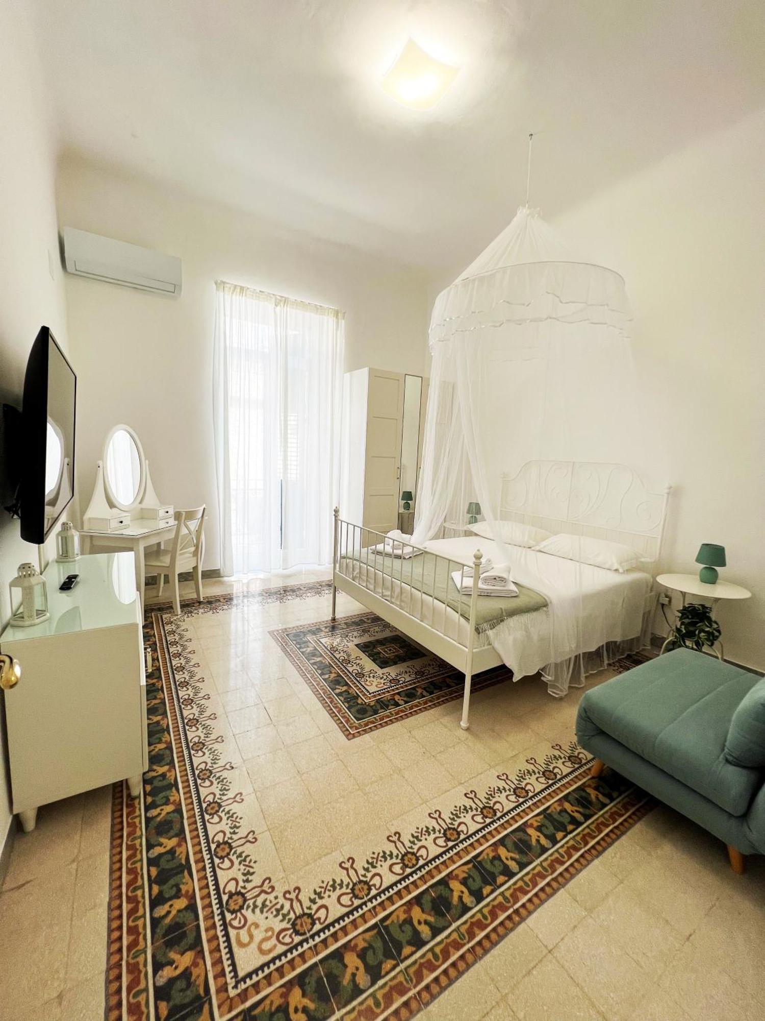 Bari Centro Harmony House Hotel Bagian luar foto